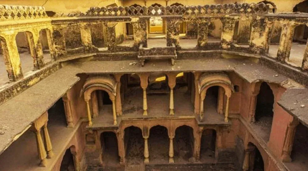 Khetri Mahal Jhunjhunu Shekhawati wind palace architecture