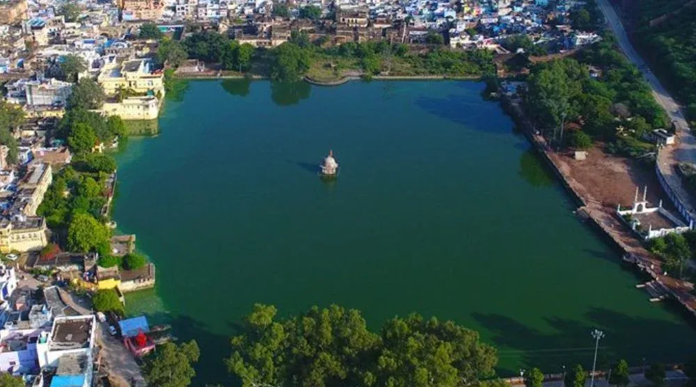Nawal Sagar Lake Bundi reflection temple Rajasthan